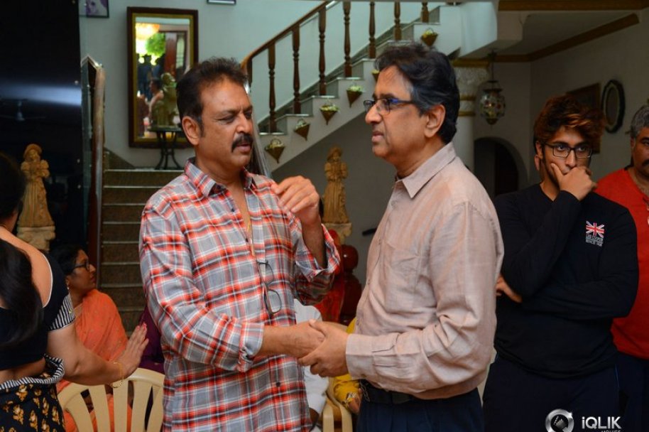 Celebrities-Pay-Homage-to-Vijaya-Nirmala-Garu